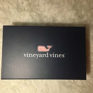 Vineyard vines gift box